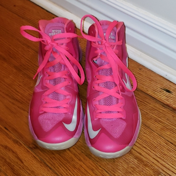 breast cancer basketball shoes